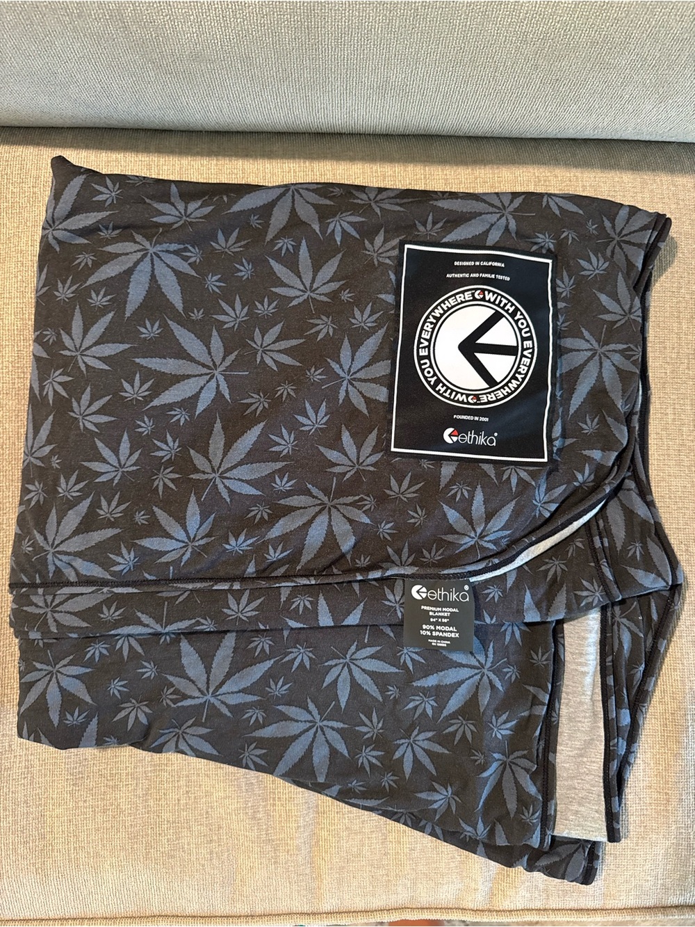 ethika Black & Gray Leaf-Print bamboo blanket